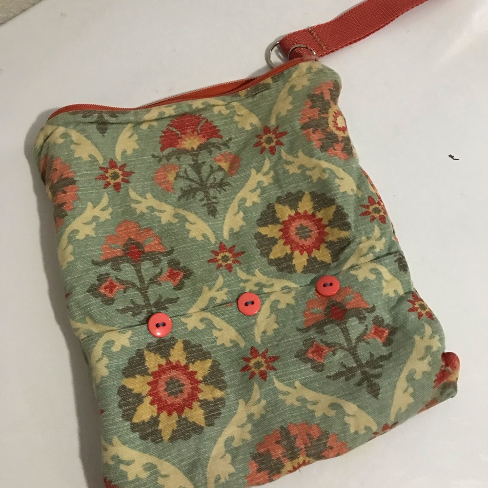 Vintage clutch/makeup bag